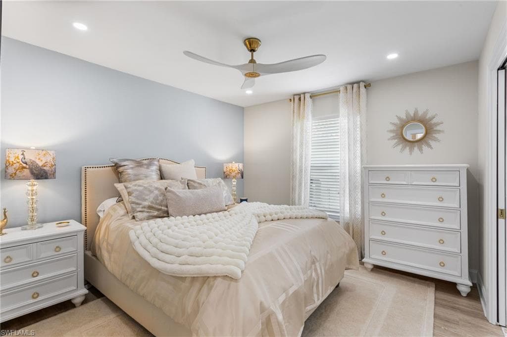 754 Wiggins Bay 14l Dr, Naples, FL 34110-22