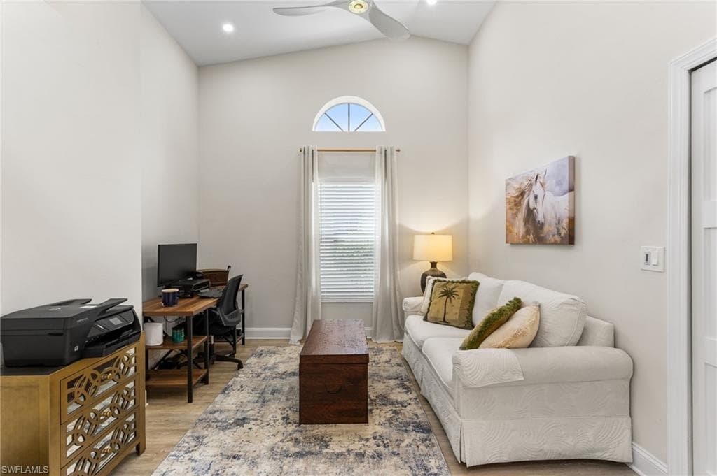 754 Wiggins Bay 14l Dr, Naples, FL 34110-24