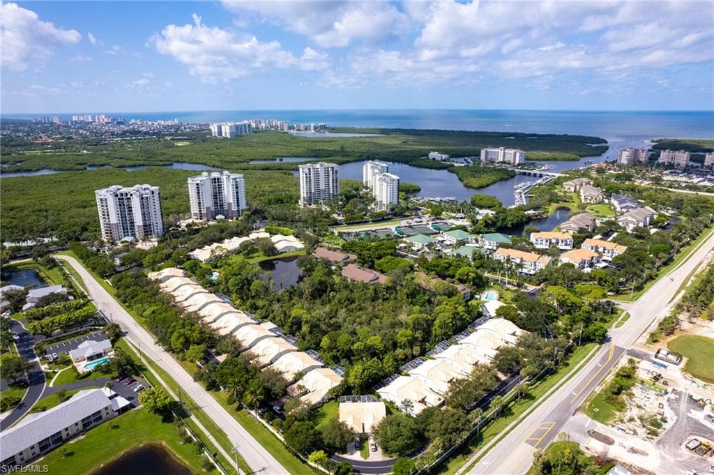 754 Wiggins Bay 14l Dr, Naples, FL 34110-34