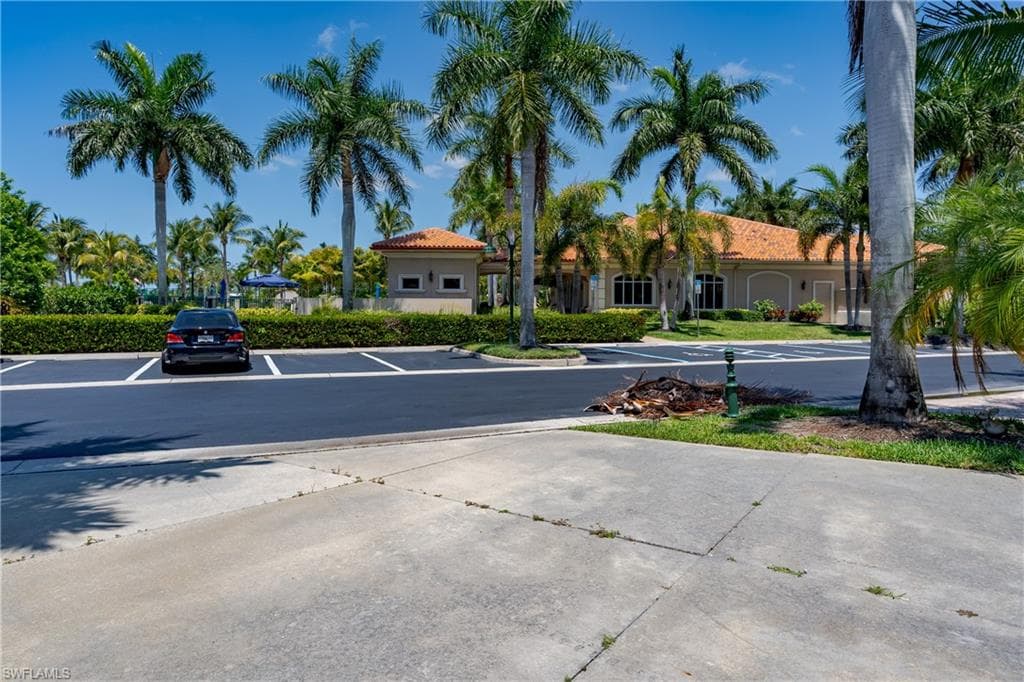 13430 Ladyfish Ln, Naples, FL 34114-20