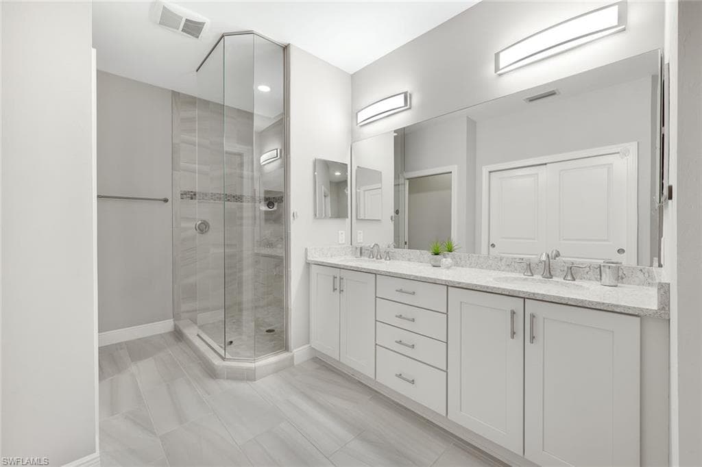 2185 Frangipani Cir 202, Naples, FL 34120-18