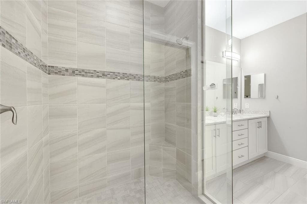 2185 Frangipani Cir 202, Naples, FL 34120-19