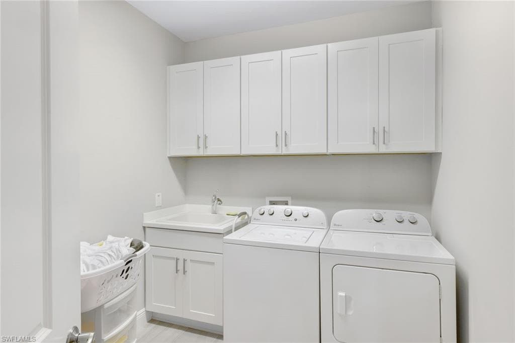 2185 Frangipani Cir 202, Naples, FL 34120-27