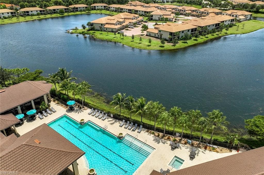 2185 Frangipani Cir 202, Naples, FL 34120-32