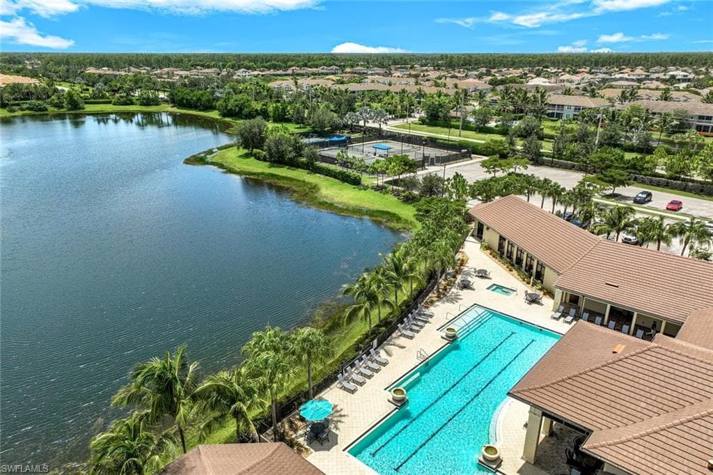 2185 Frangipani Cir 202, Naples, FL 34120-33