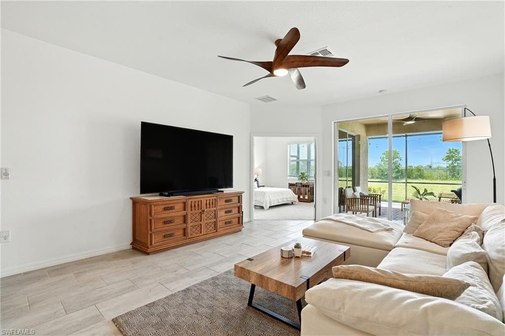 1676 Alameda Dr, Naples, FL 34120-9