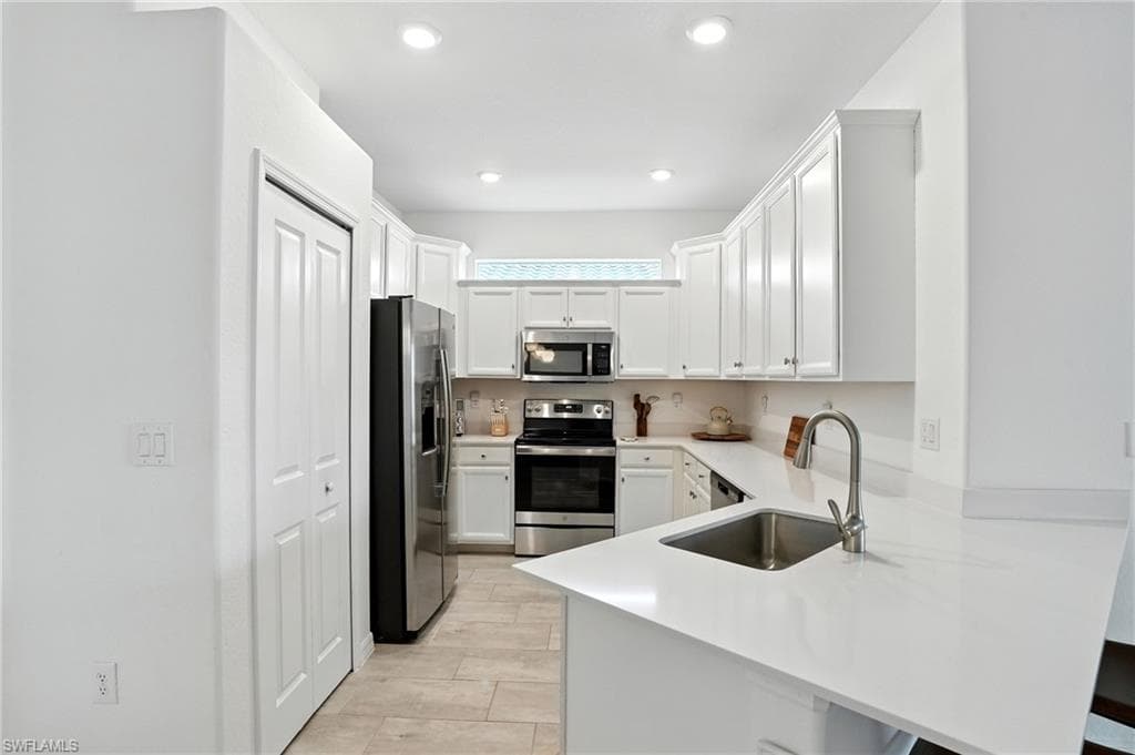 1676 Alameda Dr, Naples, FL 34120-16