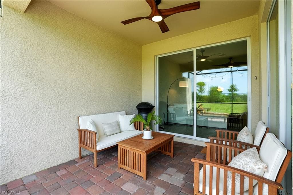 1676 Alameda Dr, Naples, FL 34120-32