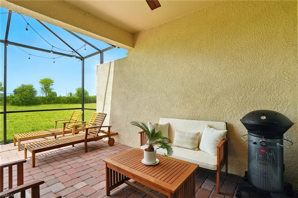 1676 Alameda Dr, Naples, FL 34120-33