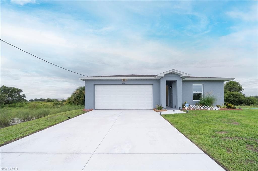 8005 Melody Cir, Labelle, FL 33935-1