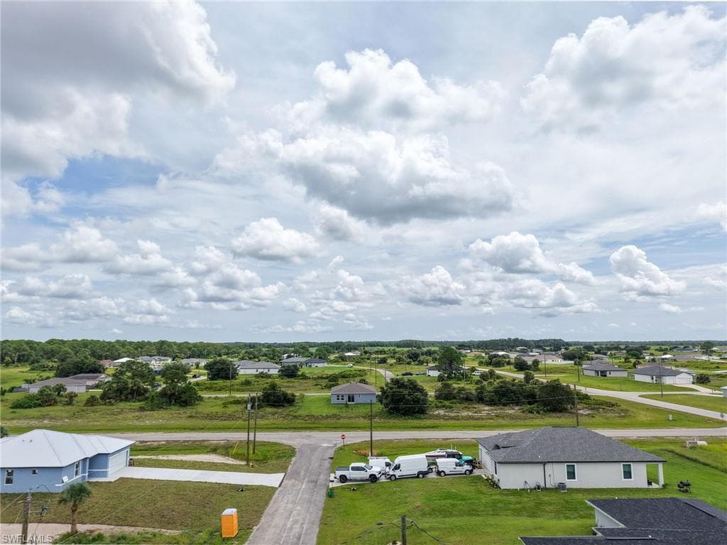 8005 Melody Cir, Labelle, FL 33935-37
