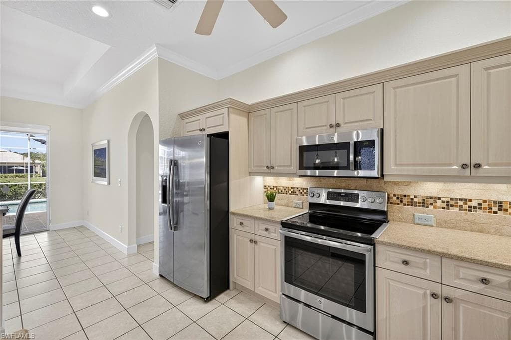 14595 Glen Eden Dr, Naples, FL 34110-9