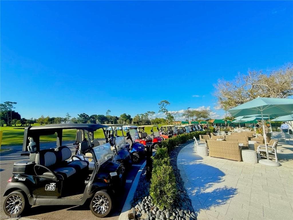 1051 Foxfire Ln 206, Naples, FL 34104-35