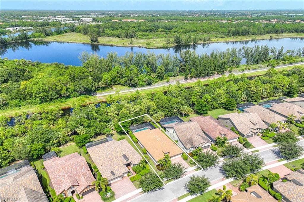 7049 Live Oak Dr, Naples, FL 34114-9
