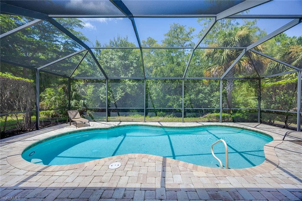 7049 Live Oak Dr, Naples, FL 34114-10
