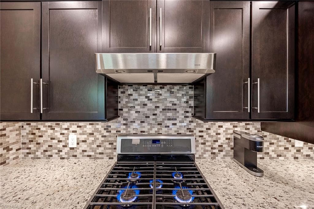 7049 Live Oak Dr, Naples, FL 34114-16