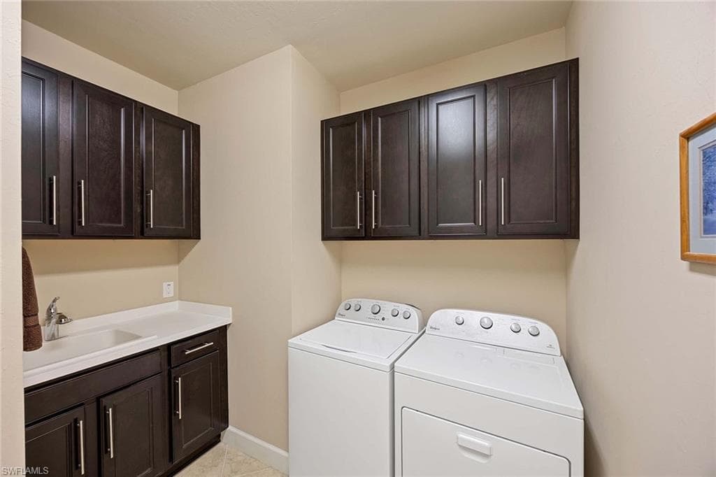 7049 Live Oak Dr, Naples, FL 34114-23