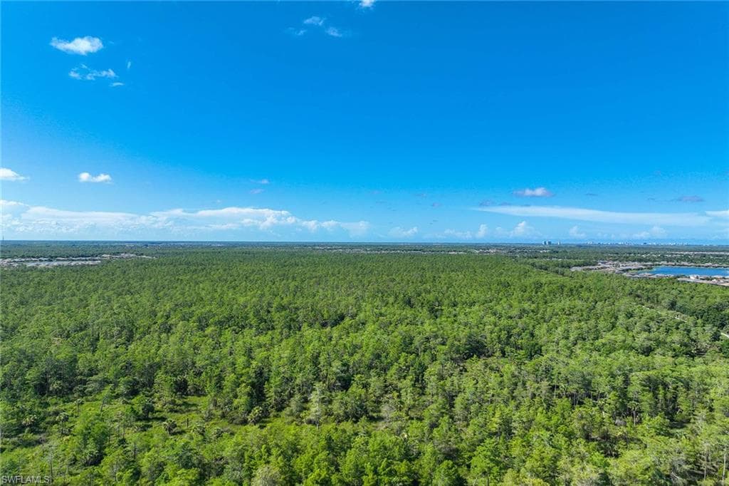 7049 Live Oak Dr, Naples, FL 34114-42