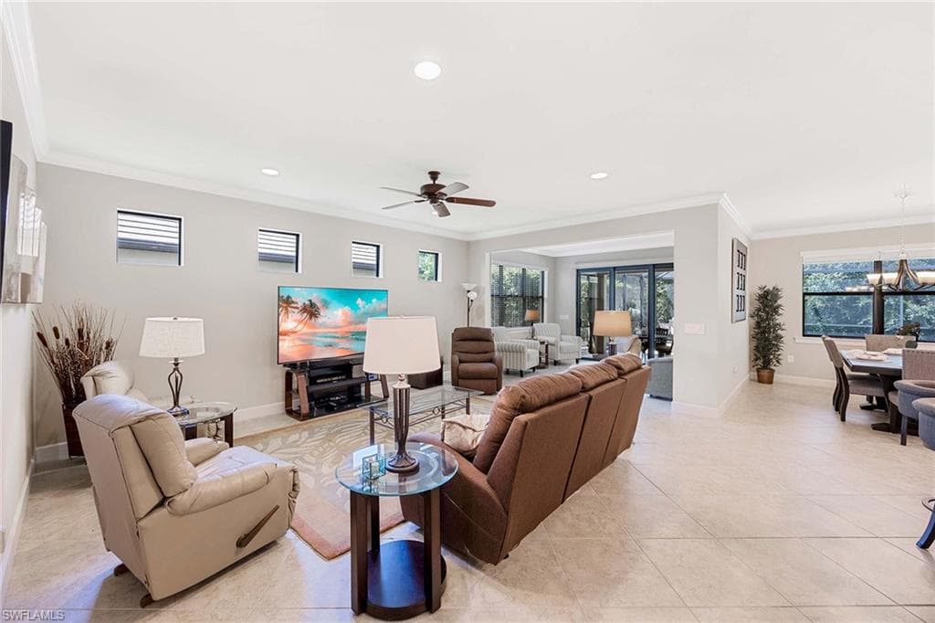 7049 Live Oak Dr, Naples, FL 34114-7