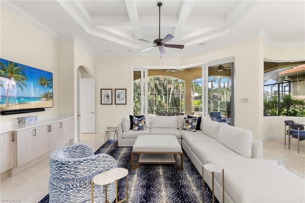 5962 Hammock Isles Cir, Naples, FL 34119-11