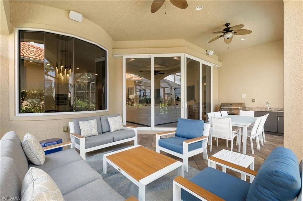 5962 Hammock Isles Cir, Naples, FL 34119-29