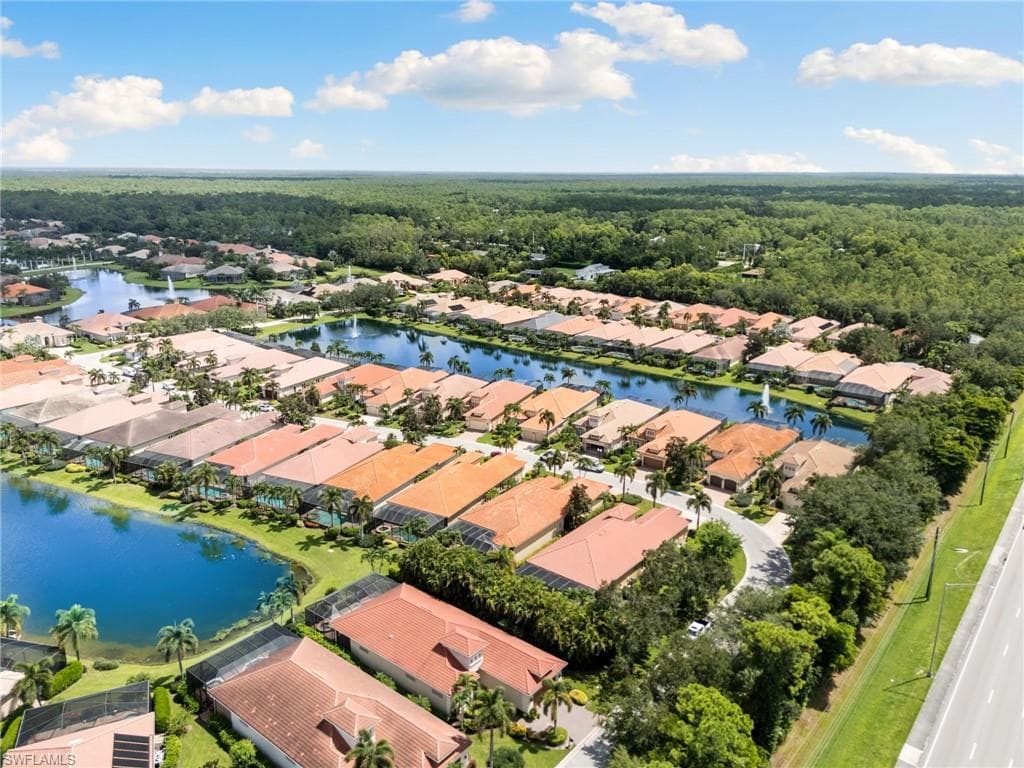5962 Hammock Isles Cir, Naples, FL 34119-47