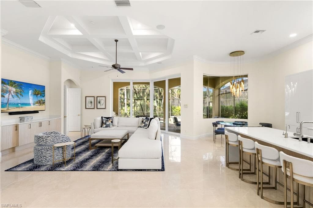 5962 Hammock Isles Cir, Naples, FL 34119-6