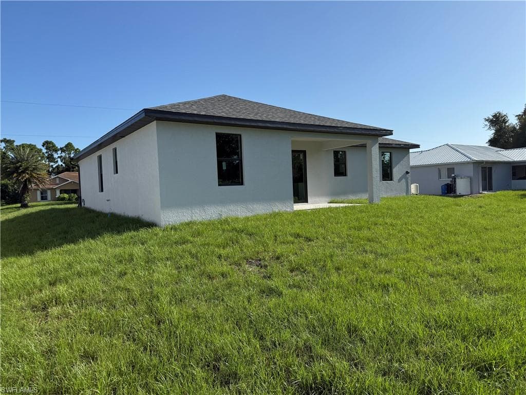 5519 Banning St, Lehigh Acres, FL 33971-5