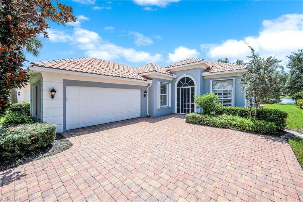 3794 Whidbey Way, Naples, FL 34119-4