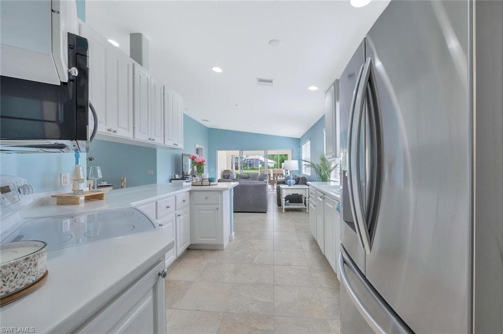 8165 Xenia Ln, Naples, FL 34114-13