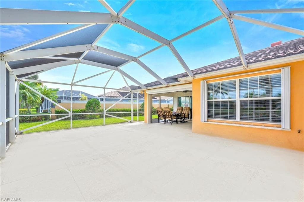 8165 Xenia Ln, Naples, FL 34114-32