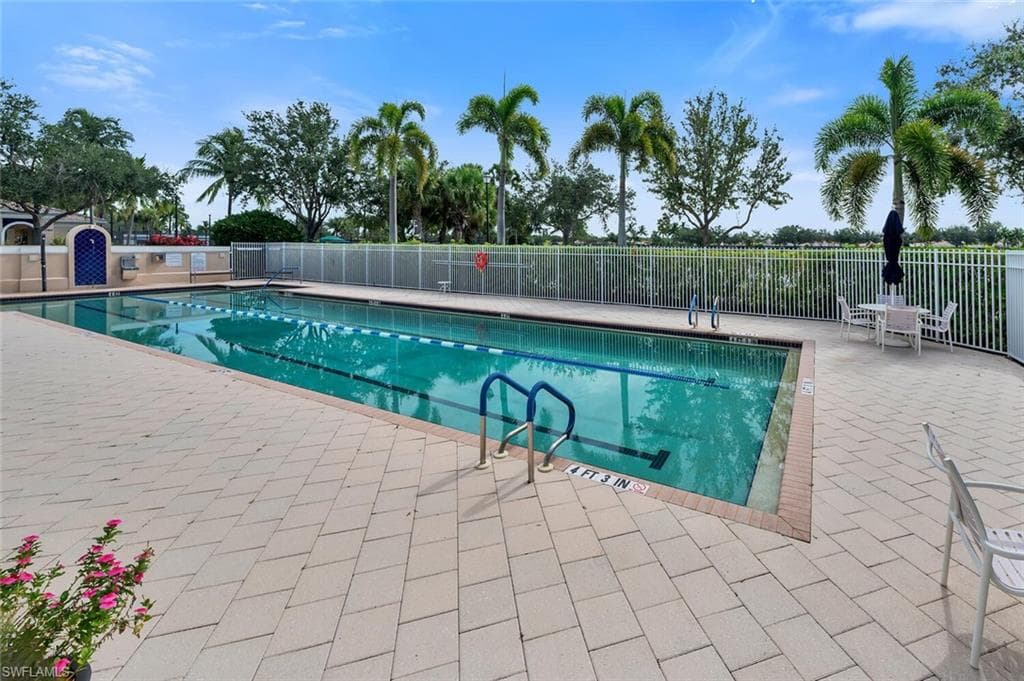 8165 Xenia Ln, Naples, FL 34114-44