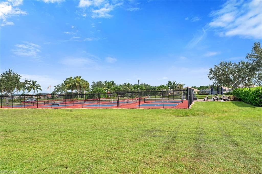 8165 Xenia Ln, Naples, FL 34114-49