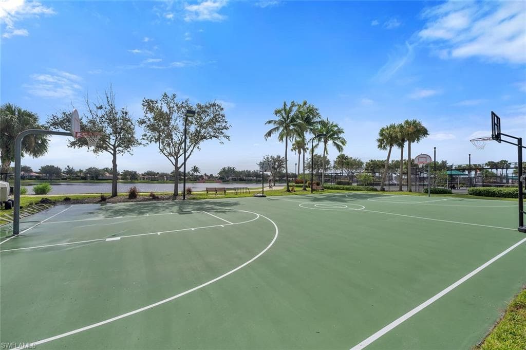 8165 Xenia Ln, Naples, FL 34114-51
