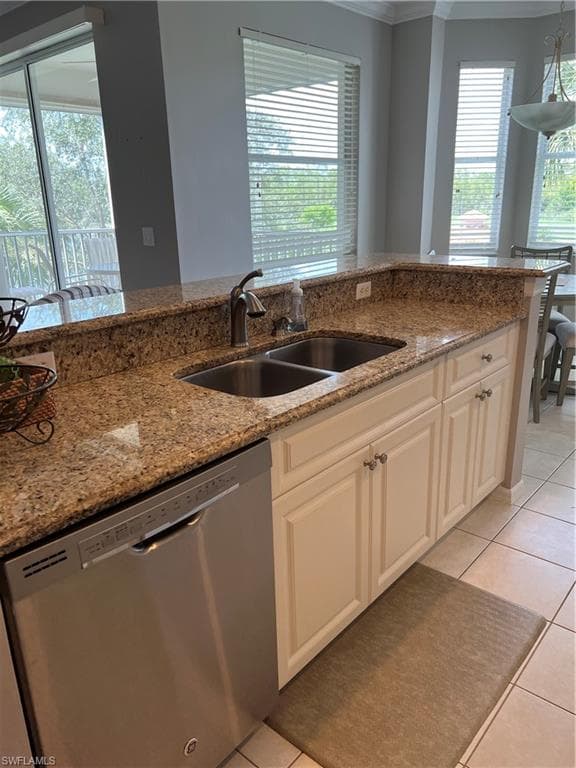 7625 Arbor Lakes Ct 332, Naples, FL 34112-5