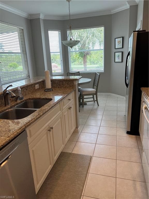 7625 Arbor Lakes Ct 332, Naples, FL 34112-6