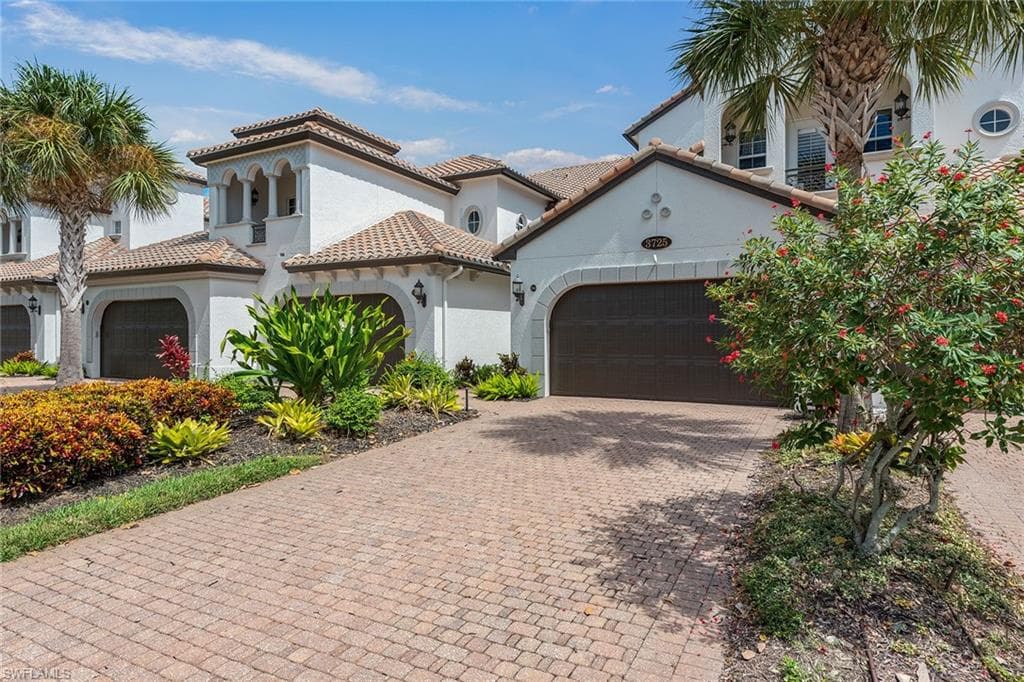 3725 Montreux Ln 204, Naples, FL 34114-35