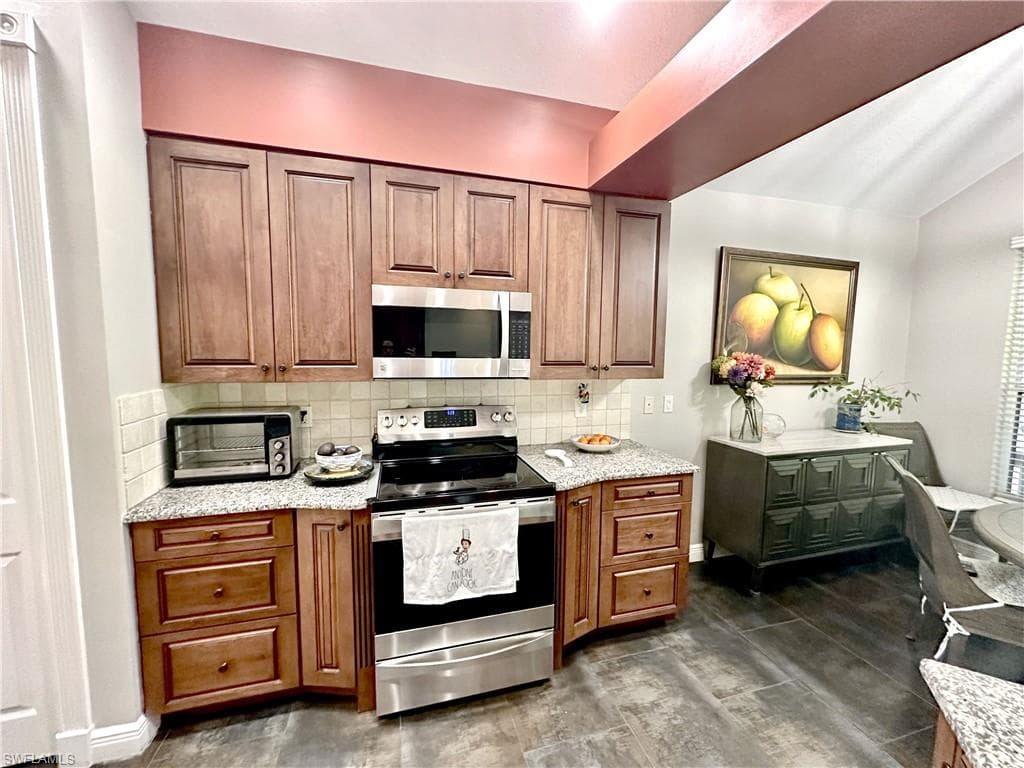 28315 Hidden Lake Dr, Bonita Springs, FL 34134-9