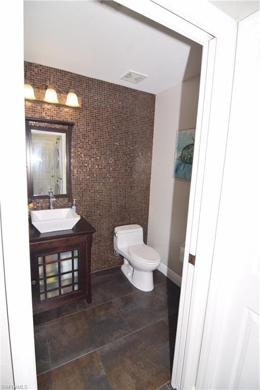 28315 Hidden Lake Dr, Bonita Springs, FL 34134-35