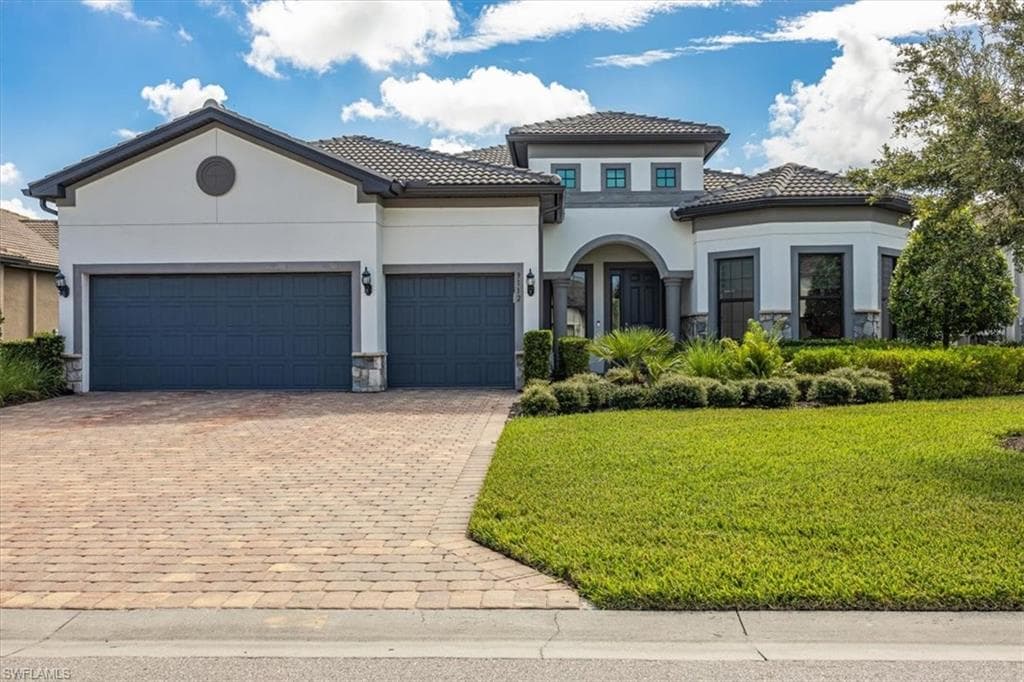 9112 Snowy Owl Way, Naples, FL 34120-4