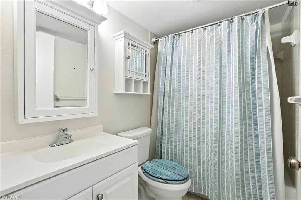 1524 Mainsail Dr 8, Naples, FL 34114-13