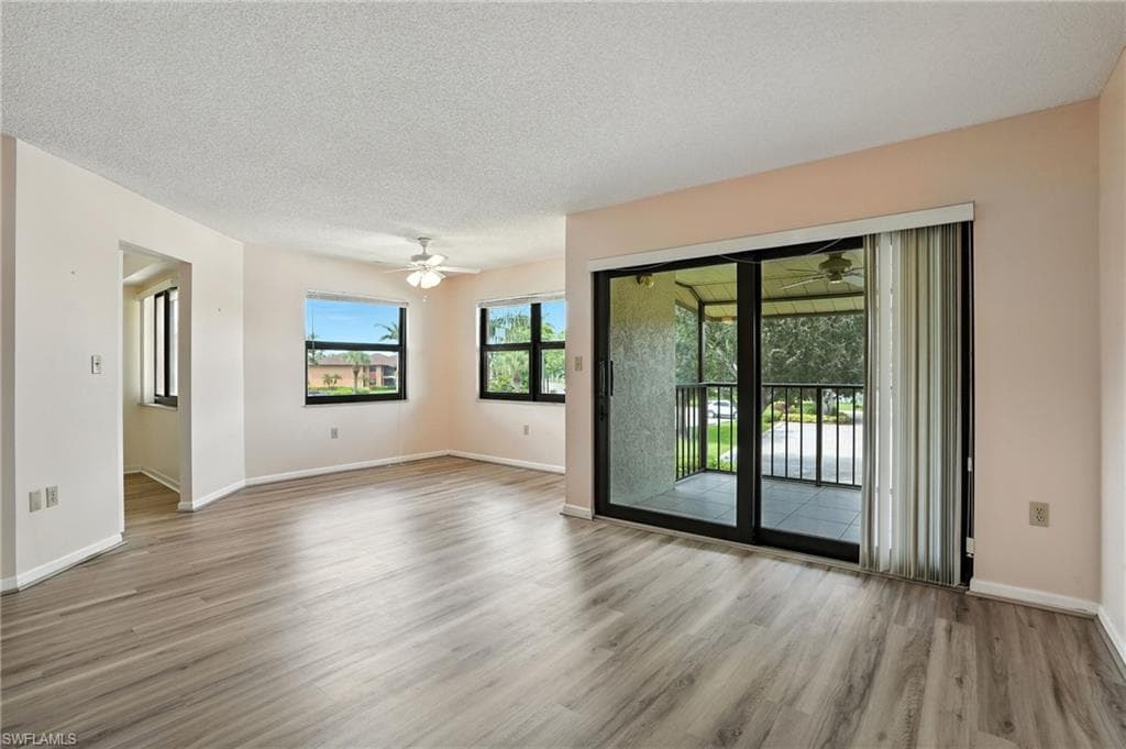 1524 Mainsail Dr 8, Naples, FL 34114-3