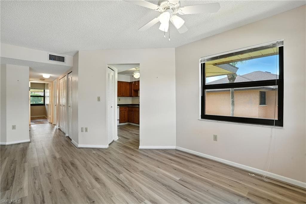 1524 Mainsail Dr 8, Naples, FL 34114-5