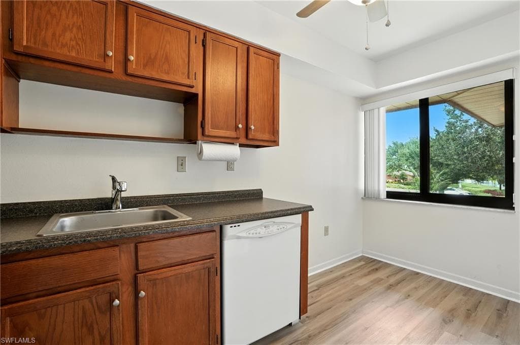 1524 Mainsail Dr 8, Naples, FL 34114-7