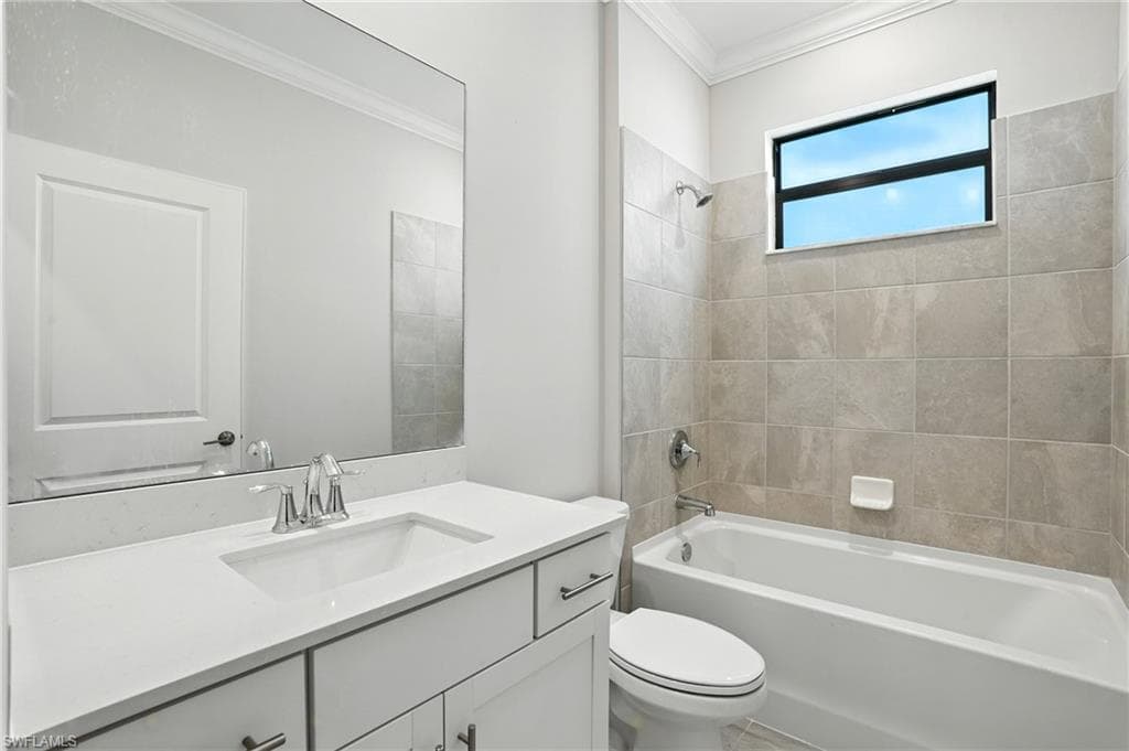 19604 Hinkley Dr, Estero, FL 33928-32