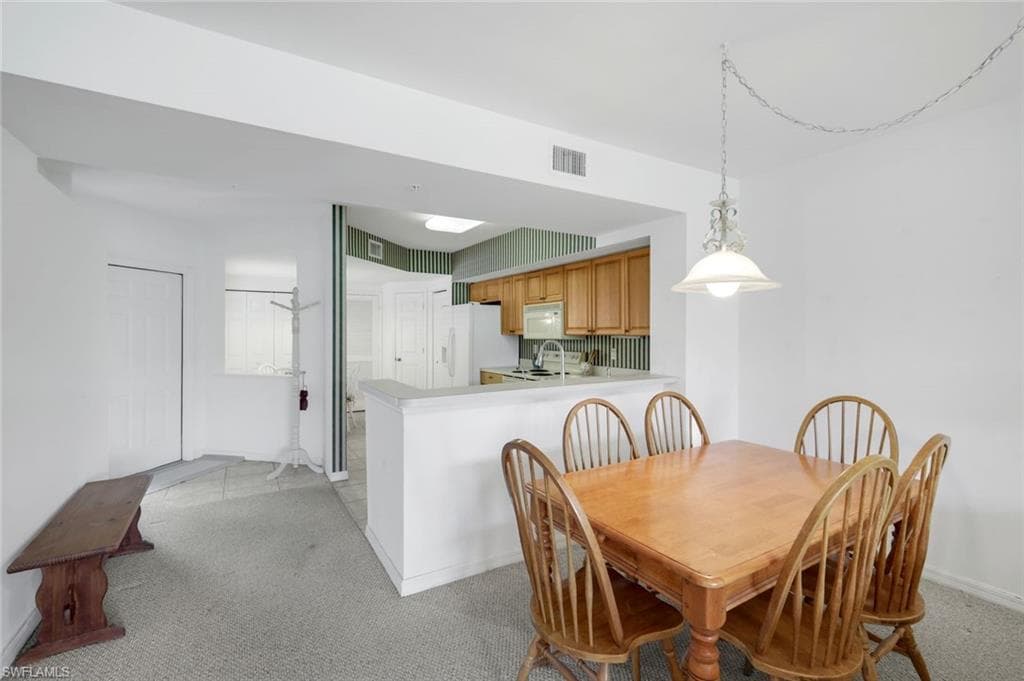 5015 Cedar Springs Dr 103, Naples, FL 34110-13