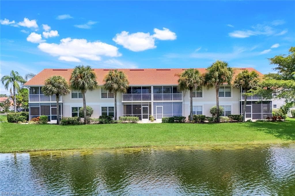 5015 Cedar Springs Dr 103, Naples, FL 34110-25