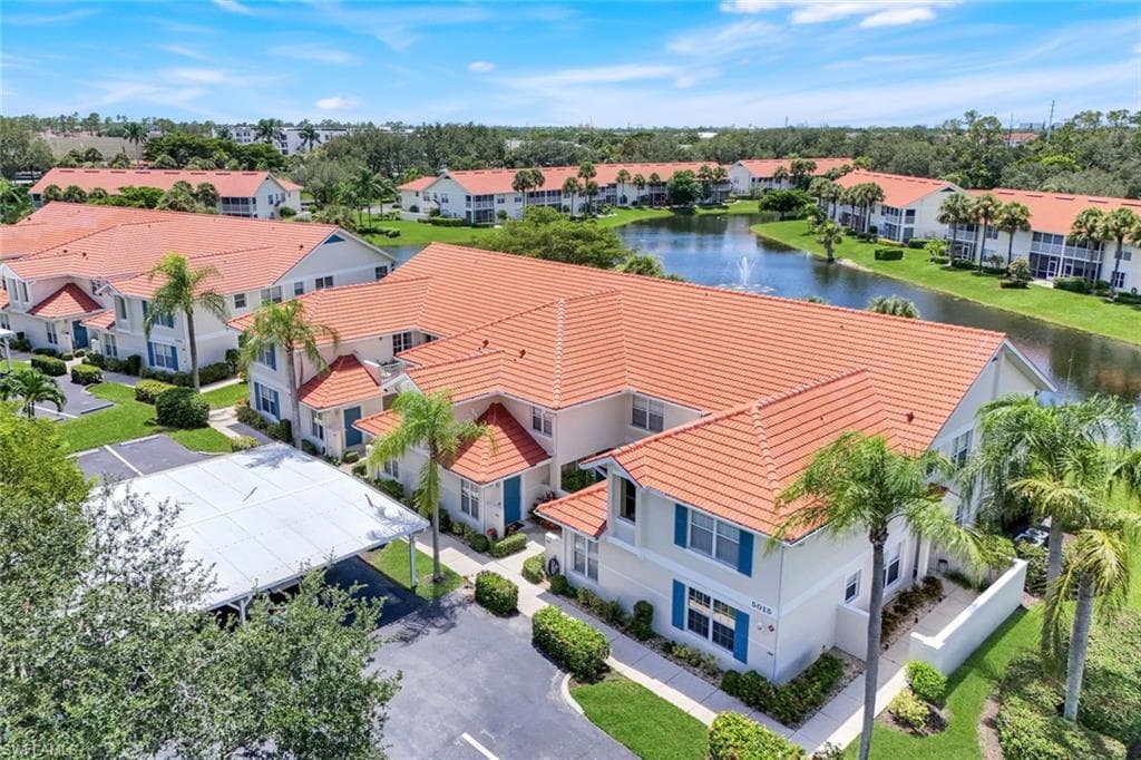 5015 Cedar Springs Dr 103, Naples, FL 34110-26