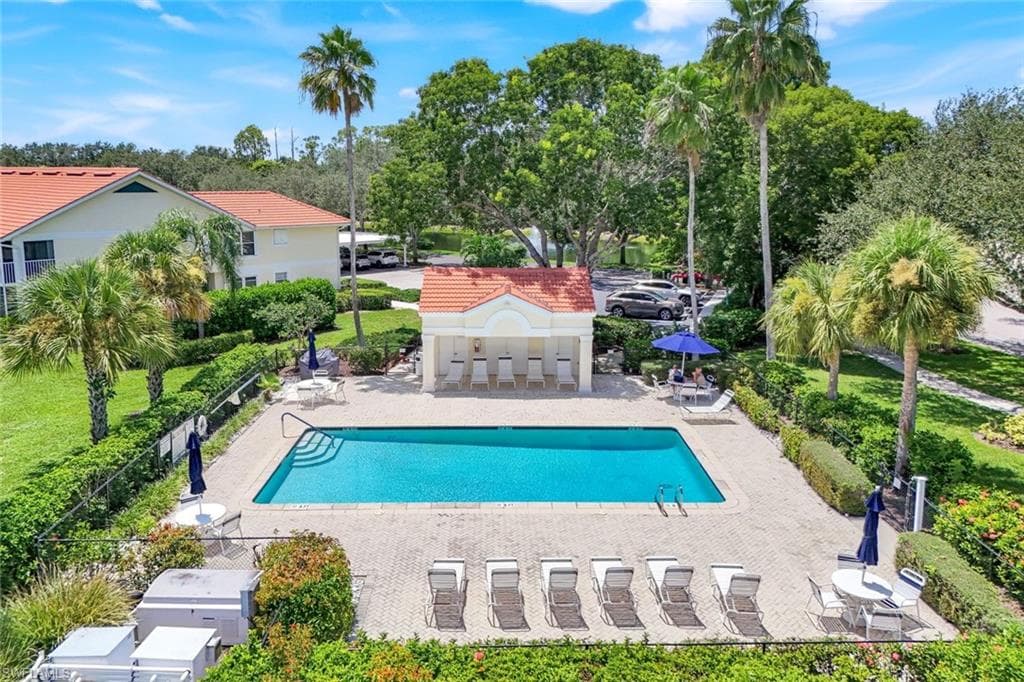 5015 Cedar Springs Dr 103, Naples, FL 34110-31