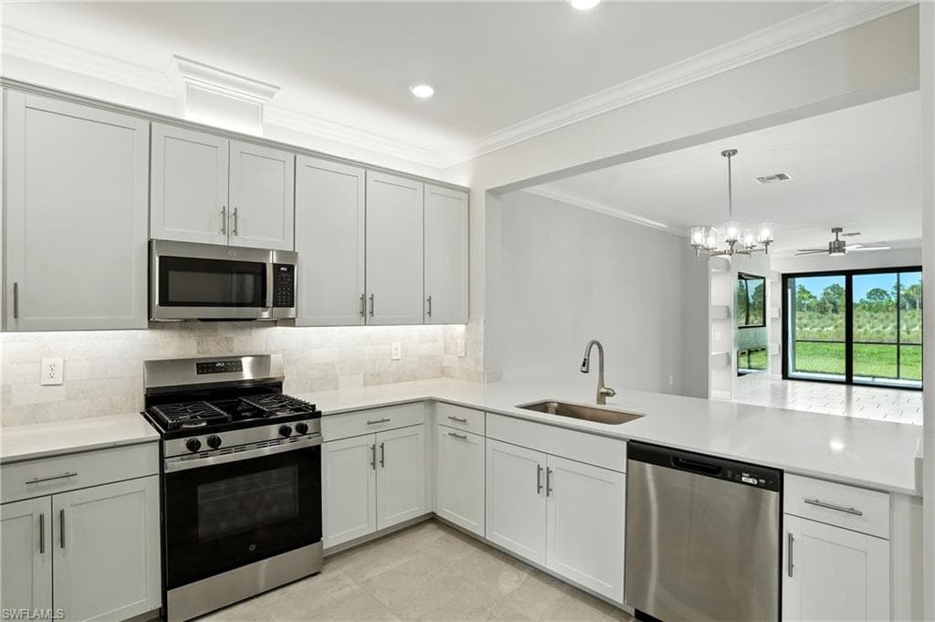 19608 Hinkley Dr, Estero, FL 33928-20
